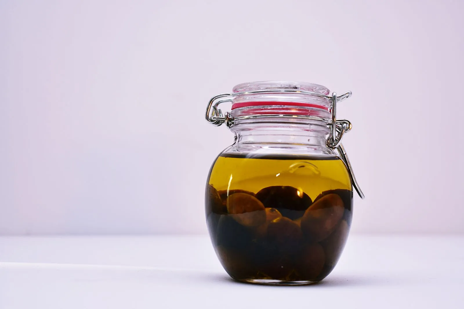 Cách nhận biết dầu olive bị ôi thiu chỉ trong 30 giây